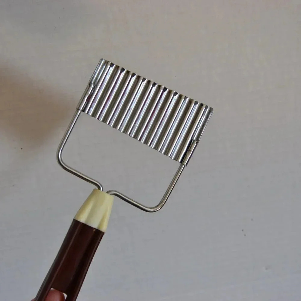 Vtg Handheld Crinkle Cutter - Picture 2 of 7